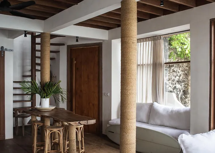 Uluwatu Surf Shack