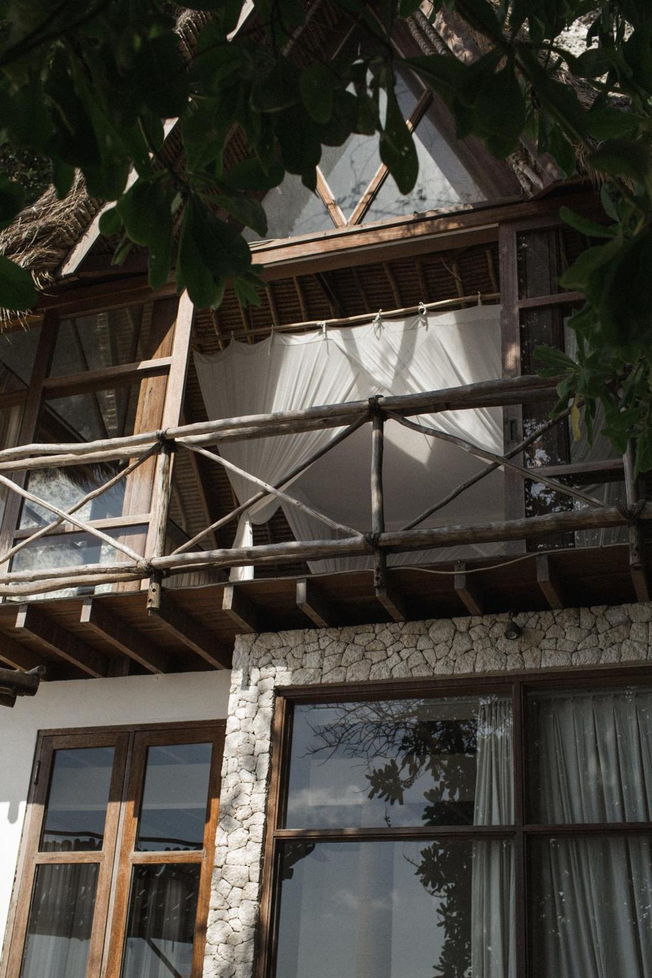 Surf Shack Villa *